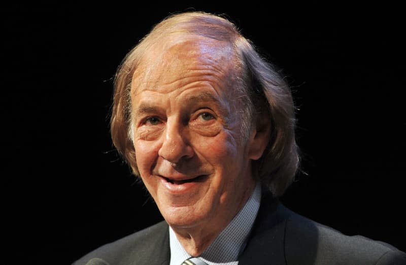 Argentina's 1978 World Cup winning coach Cesar Luis Menotti attends the German Academy of Football Culture gala.  Menotti, who led Argentina to their first World Cup title in 1978, died at the age of 85, the Argentinian Football Federation (AFA) said on X, formerly Twitter, on Sunday. Armin Weigel/dpa