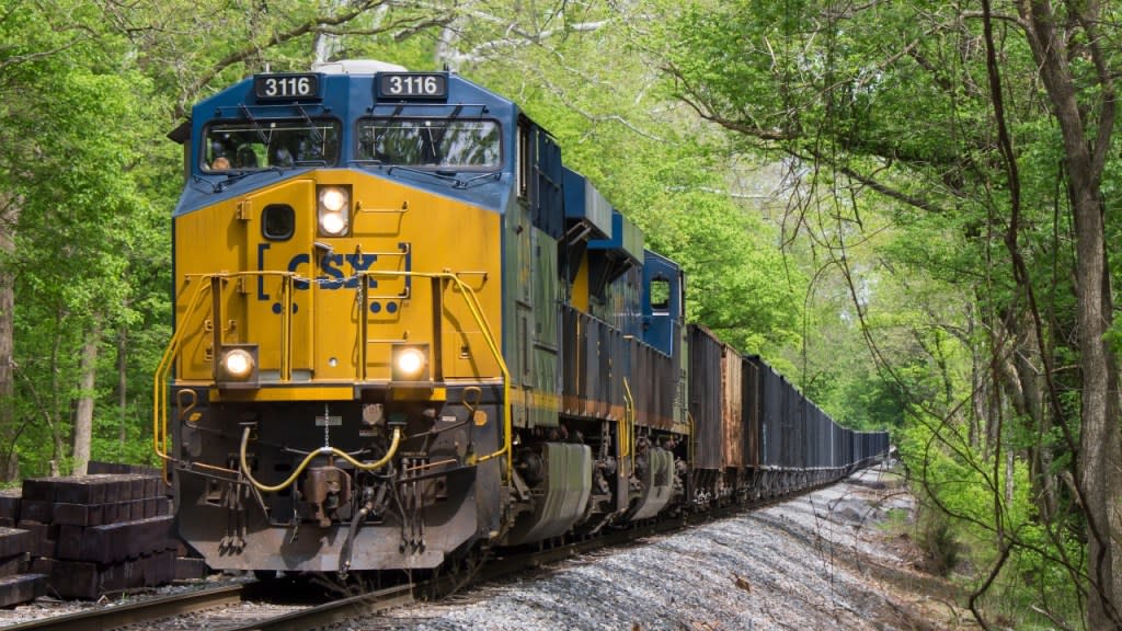 Sandersville Railroad is seeking permission to condemn property to build a 4.5-mile railroad line near Sparta, Georgia, where it would connect to the CSX railroad trains (above), over opposition from property owners (Photo: Adobe Stock)