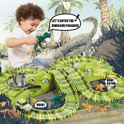 Grab a roarsome 33% discount on this dinosaur race track set.