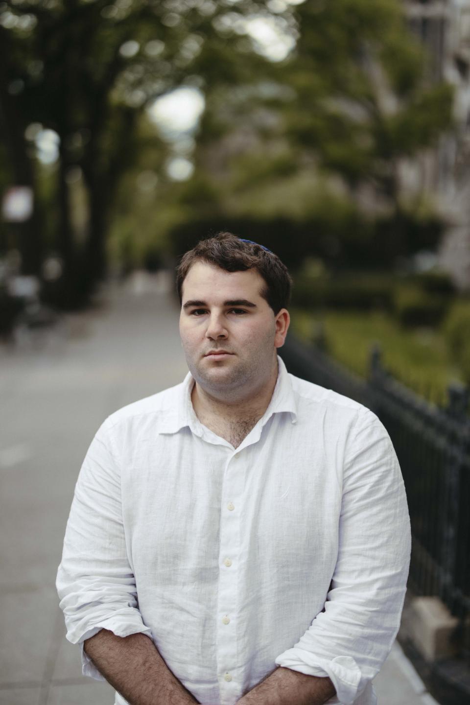 Jeremy Faust, estudiante de ciencias políticas de la Universidad de Columbia que se sintió atrapado en el medio del conflicto entre antisionistas y partidarios ardientes de Israel en el campus, en Nueva York el 11 de mayo de 2024. (Ahmed Gaber/The New York Times)