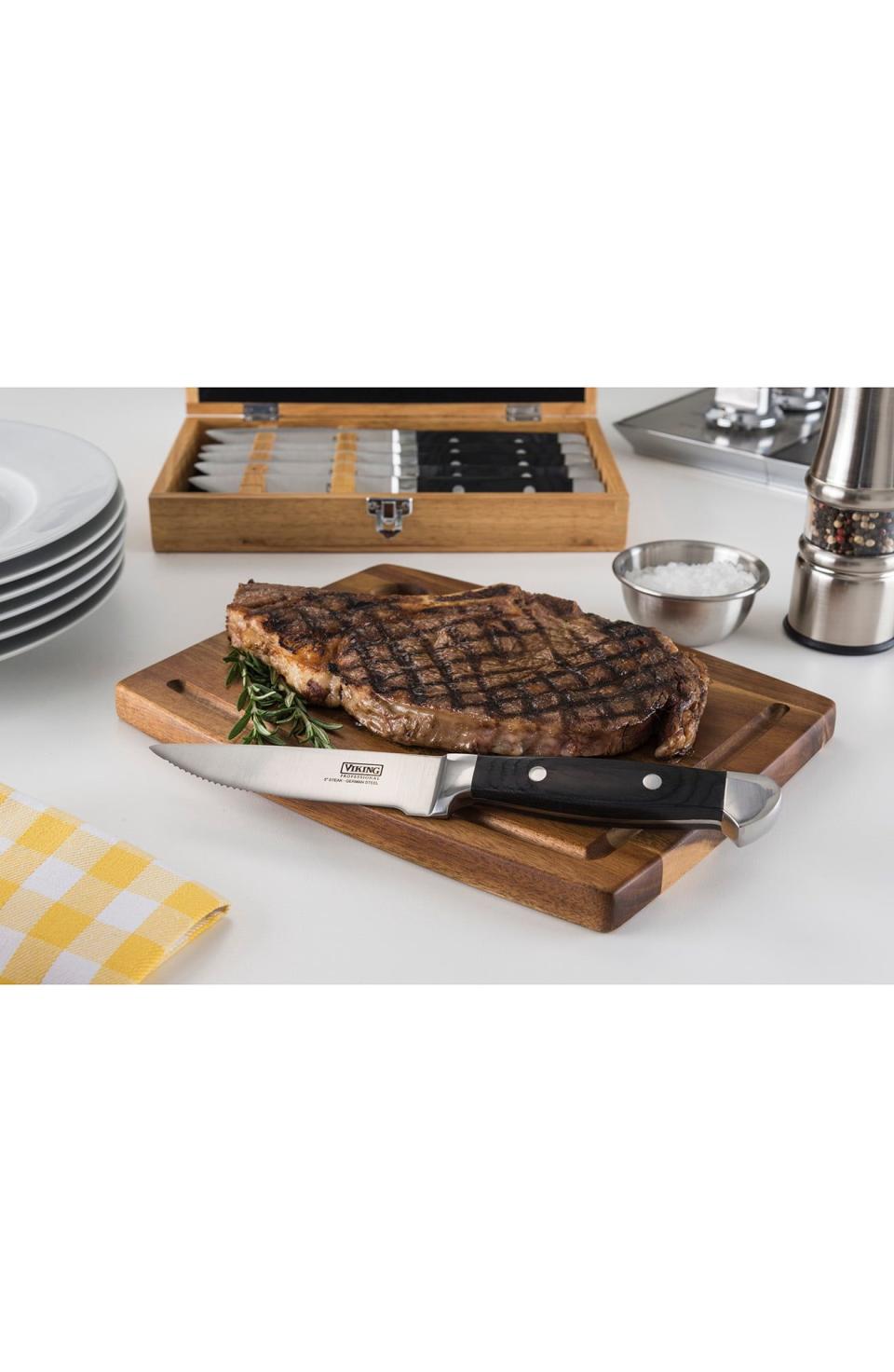 17) Steakhouse Pakka 6-Piece Wood Steak Knife Set