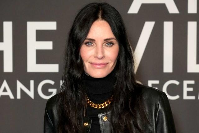 Courteney Cox Says She Felt Like an 'Imposter' When She Was