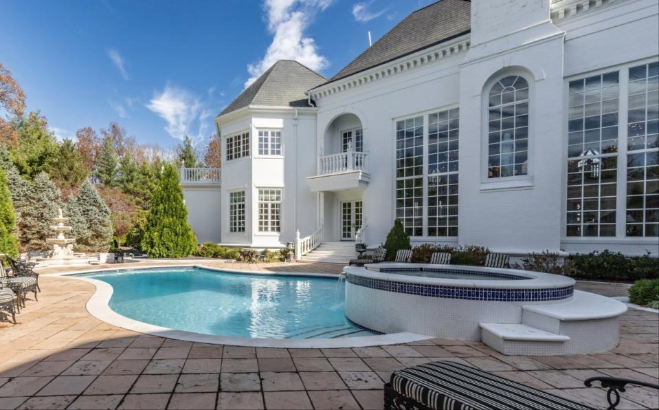 Steven E. Chancellor is selling his 45-acre luxury estate at 7700 Henze Road for a cool $8.5 million. The estate has hosted high-dollar fundraising events attracting the biggest names in American politics, entertainment and the U.S. Armed Forces.