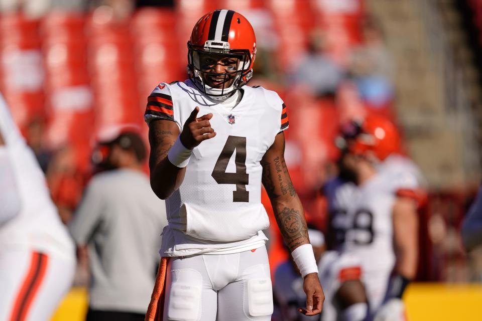 Cleveland Browns quarterback Deshaun Watson (4) warms up before an NFL football game against the Washington Commanders, Sunday, Jan. 1, 2023, in Landover, Md. (AP Photo/Patrick Semansky)