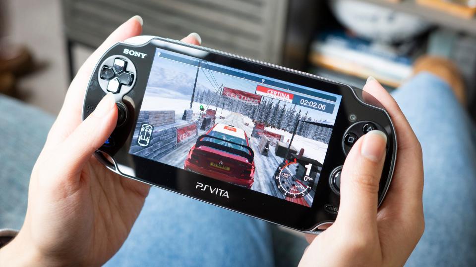 How a Really Annoying Glitch Ruins One of the PSP's Best Racing Games photo