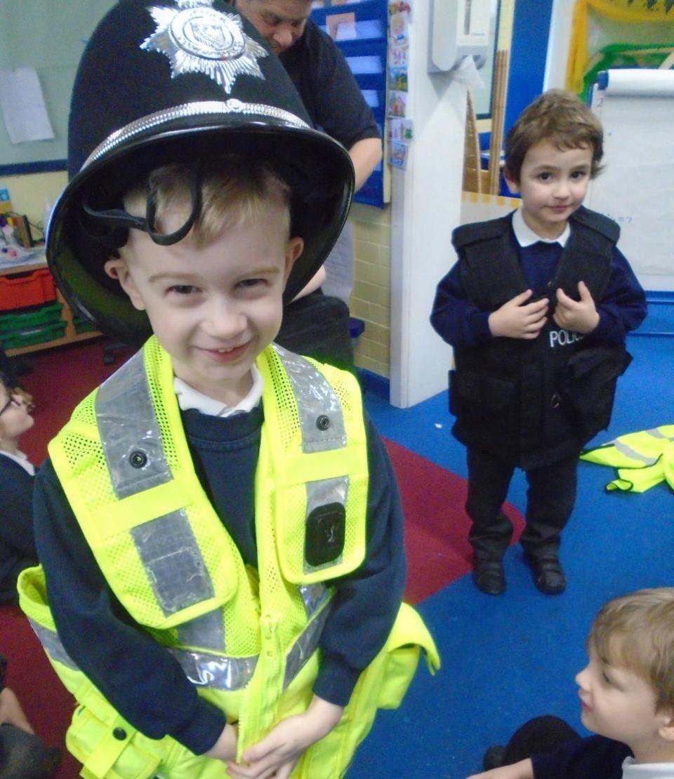 Eastern Daily Press: Officers' visit to West Lynn Primary highlights police's varied roles in community 