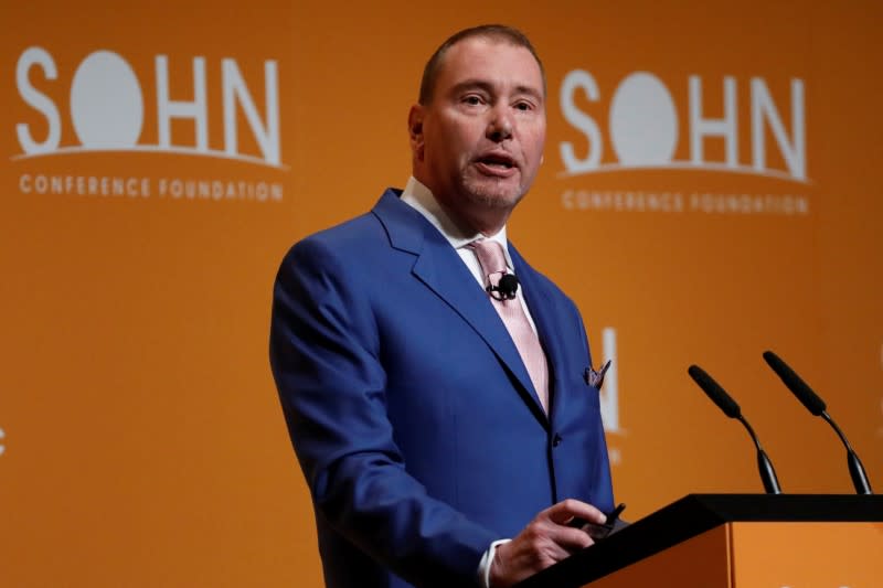 Jeffrey Gundlach, CEO of DoubleLine Capital, speaks during the Sohn Investment Conference in New York City, U.S., May 8, 2017. REUTERS/Brendan McDermid