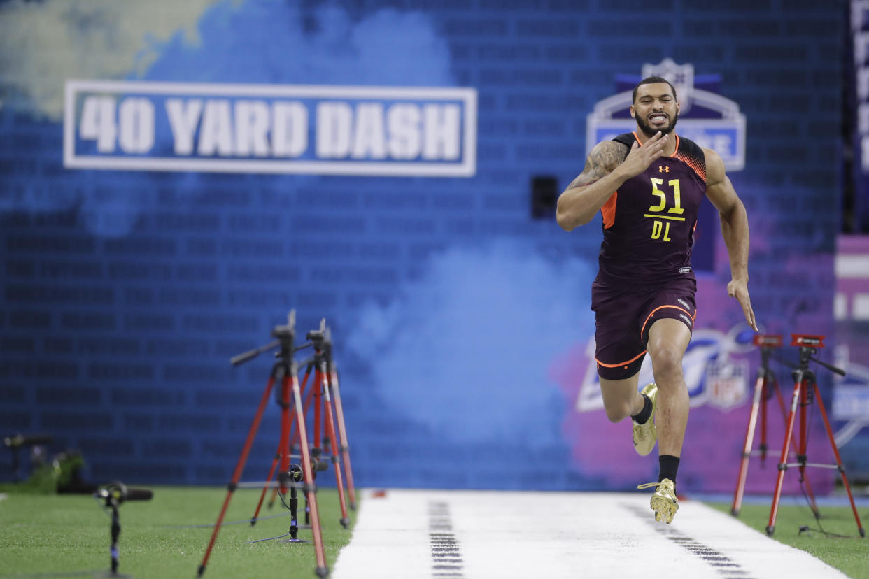 Mississippi State defensive lineman Montez Sweat runs the 40-yard dash during the NFL football scouting combine (AP Photo)