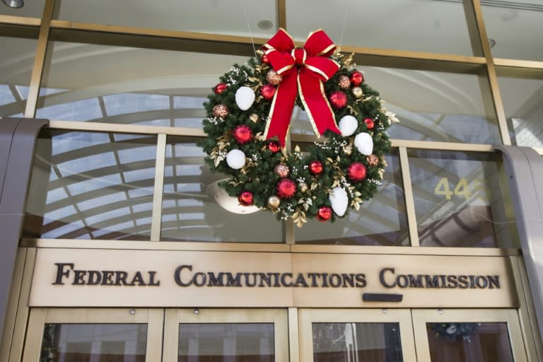 La entrada a la sede de la Comisión Federal de Comunicaciones (FCC) de Estados Unidos, en Washington, en una imagen del 13 de diciembre de 2017 (Alex Edelman)