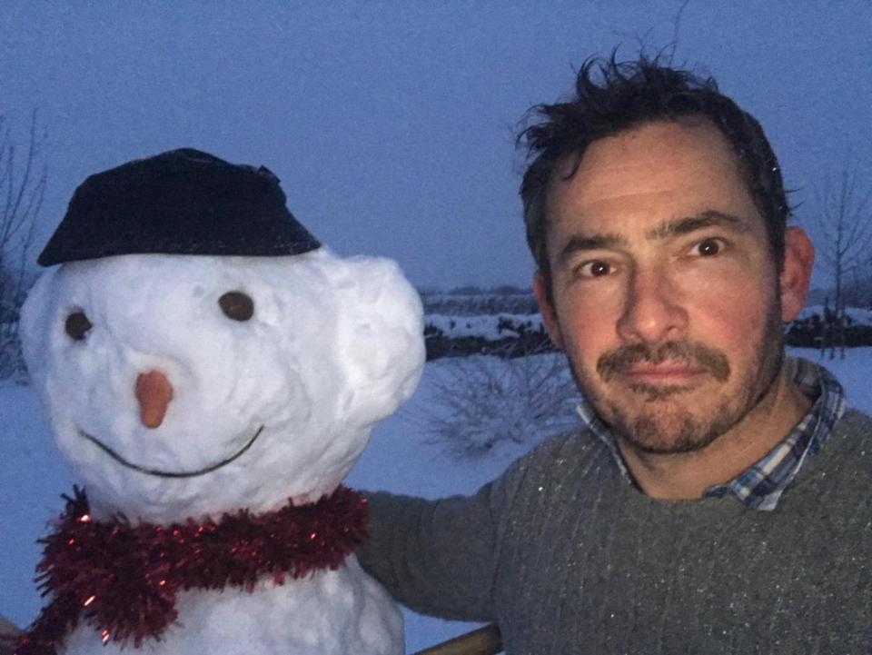 Frosty reception:Giles Coren and friend (Photo @gilescoren)