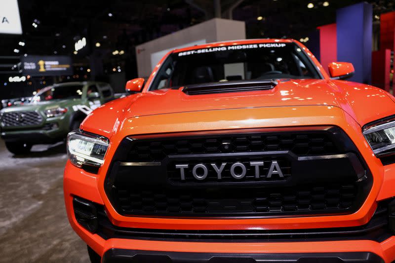 FOTO DE ARCHIVO: Un Toyota Tacoma es visto durante el Salón Internacional del Automóvil de Nueva York, en Manhattan