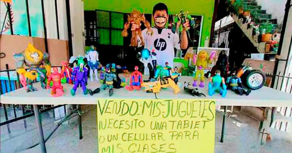 Portavoz gloria arbusto Niño mexicano puso en venta sus juguetes para comprar una tablet que  necesita para estudiar