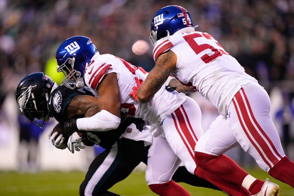 The New York Giants vs. Philadelphia Eagles NFL playoff game can be seen on Fox.