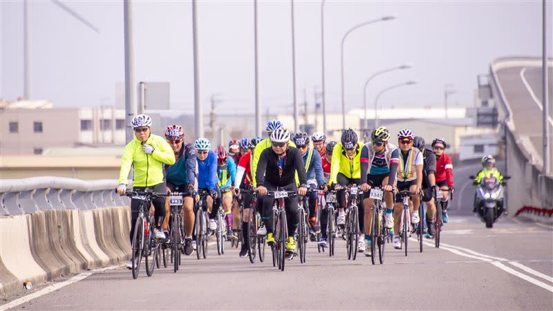 柯文哲昨日完成「一日北高」自行車活動。（圖／北市府提供）