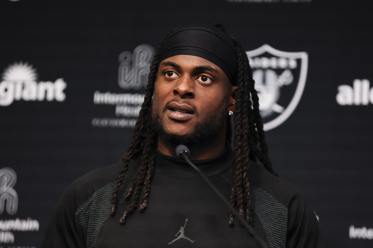 Raiders news: Davante Adams out Wednesday with foot injury