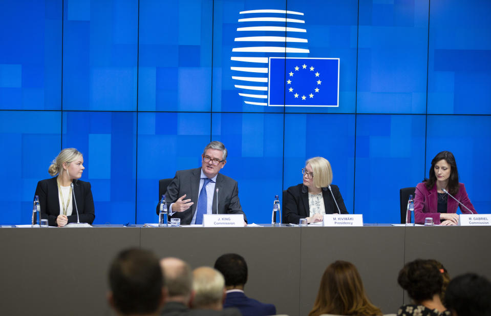 European Commissioner for Security Union Julian King, second left, speaks during a media conference for the Presidency press release on member states' report on EU coordinated risk assessment of 5G network security at the European Council building in Brussels, Wednesday, Oct. 9, 2019. (AP Photo/Virginia Mayo)