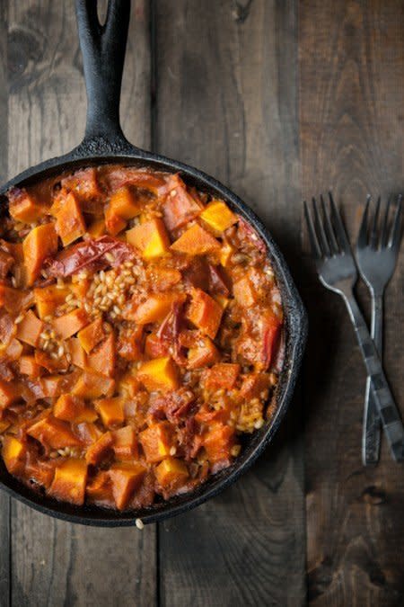 <strong>Get the <a href="http://naturallyella.com/2012/11/07/curried-butternut-squash-and-brown-rice-skillet/" target="_blank">Curried Butternut Squash And Brown Rice Skillet recipe</a> from Naturally Ella</strong>