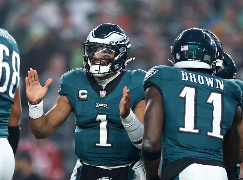 PHILADELPHIA, PENNSYLVANIA – DECEMBER 03: Jalen Hurts #1 of the Philadelphia Eagles huddles up with teammates during the first quarter in the game against the San Francisco 49ers at Lincoln Financial Field on December 03, 2023 in Philadelphia, Pennsylvania. (Photo by Tim Nwachukwu/Getty Images)