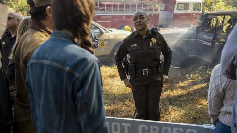 Las autoridades que siguen el caso sospechan de las hermanas.  Algo no encaja con ellas.

Foto: Netflix