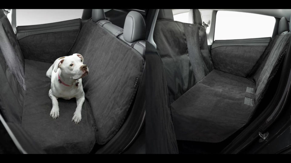 Tesla寵物坐墊採用吊掛式設計，Tesla表示使用上相當方便。(圖片來源/ Tesla)