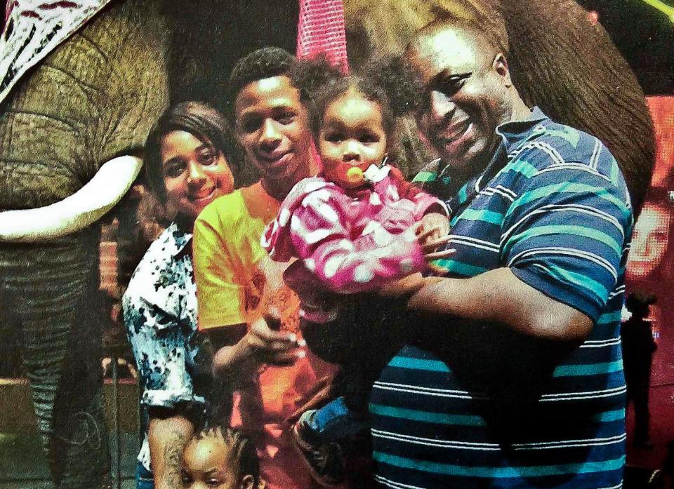 Eric Garner with his family