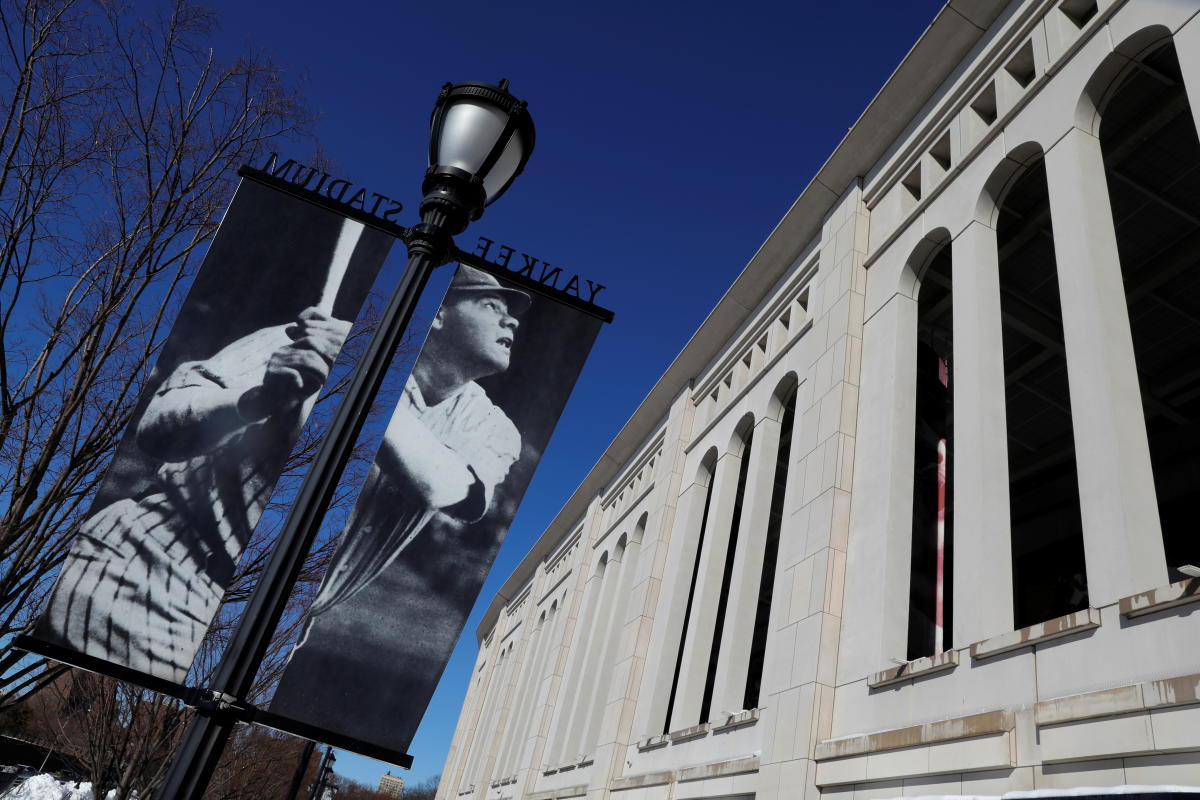 Babe Ruth bat sells for record amount