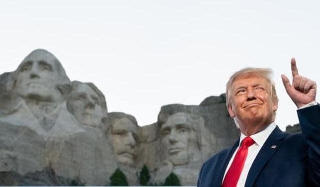 美國總統川普遭《紐時》爆料，想當總統山的第五個頭像。（翻攝自川普臉書）