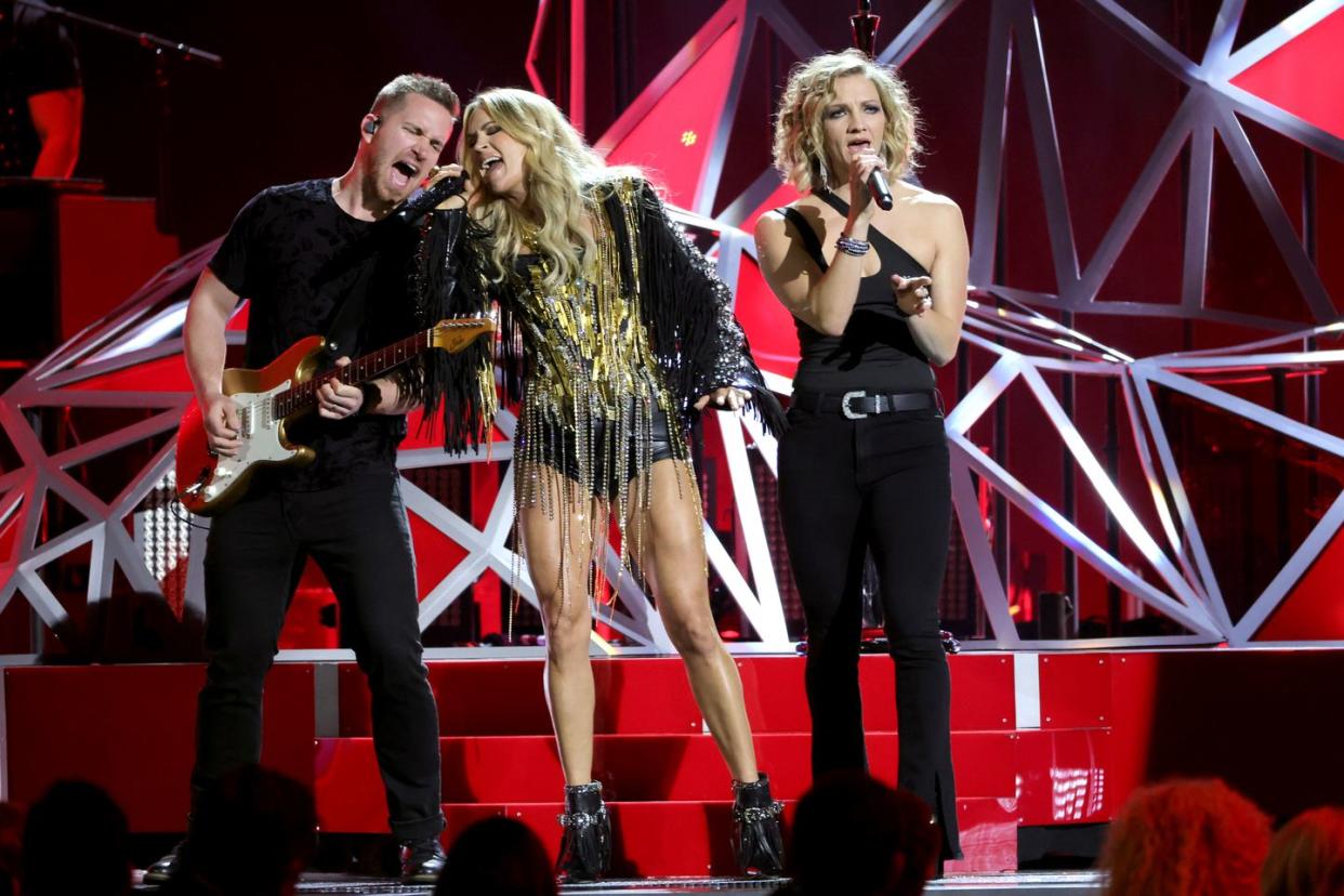 carrie underwood performs onstage at the 56th annual cma awards at bridgestone arena on november 09, 2022 in nashville, tennessee photo by michael loccisanogetty images