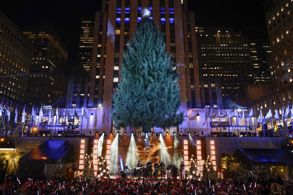 Barry Manilow performs during a television broadcast before the lighting of a Christmas tree at Rockefeller Center in New York, Wednesday, Nov. 29, 2023. (AP Photo/Seth Wenig)