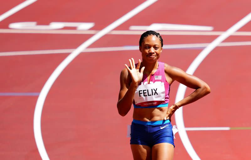 Athletics - Women's 400m - Round 1