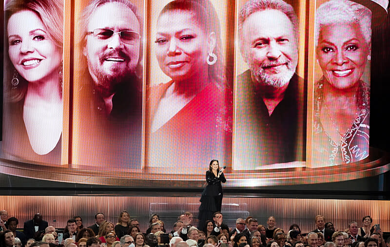  How to stream the Kennedy Center Honors 2023. Gloria Estefan at THE 46TH ANNUAL KENNEDY CENTER HONORS, which will air Wednesday, Dec. 27 (9:00-11:00 PM, ET/PT) on the CBS Television Network and stream on Paramount+. 