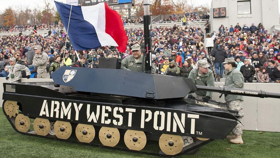 The U.S. Military Academy at West Point tank crew at Michie Stadium during the Army-Tulane game on Nov. 14, 2015. (Army)