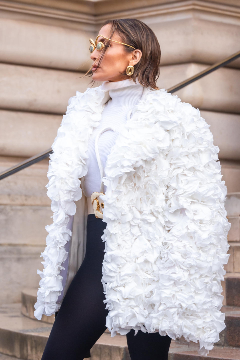 jennifer lopez Schiaparelli white rose coat