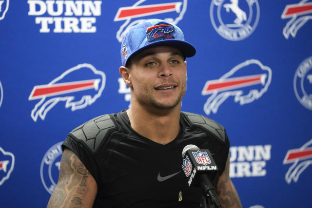 Safety Jordan Poyer agrees to 2-year deal to stay with Bills