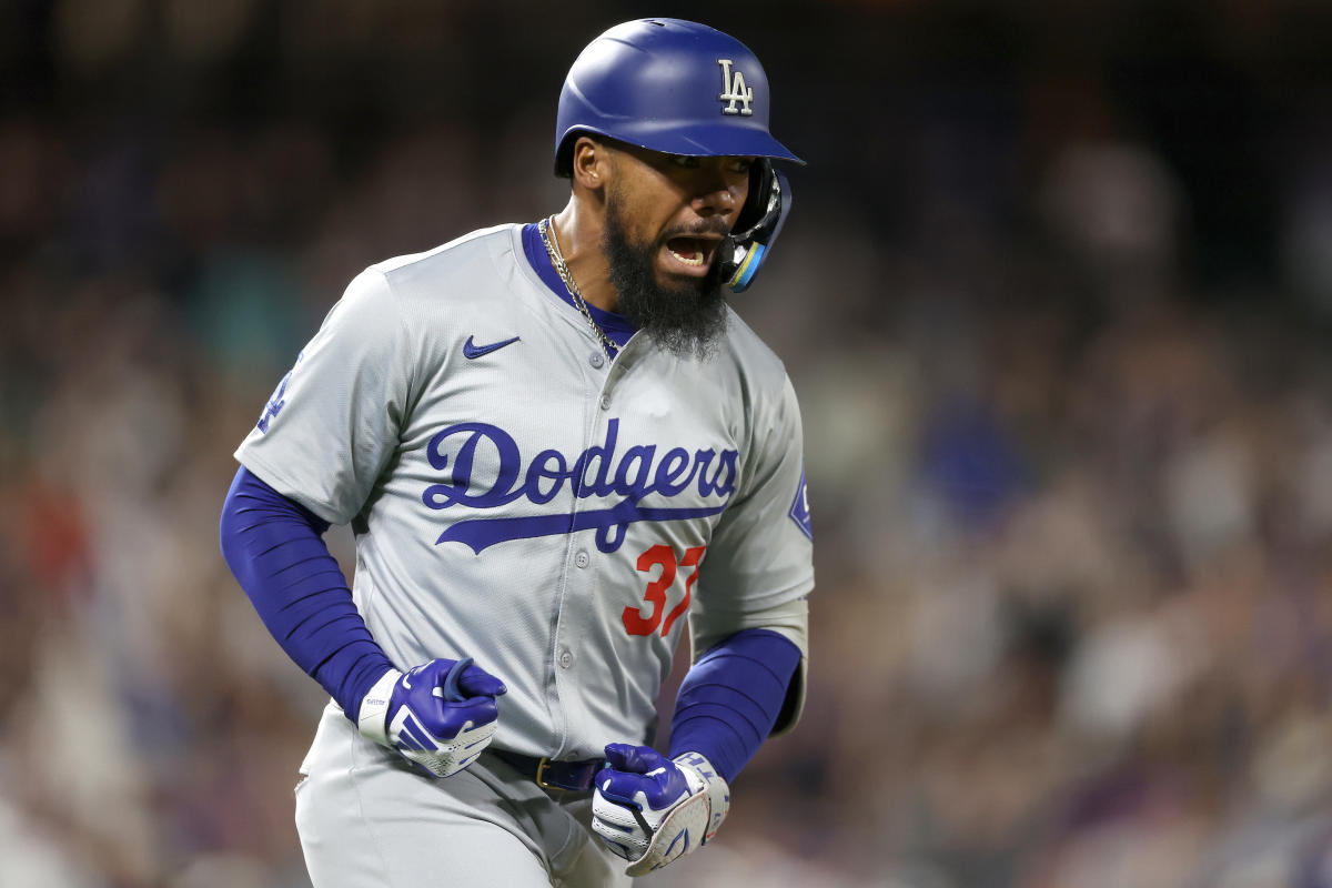 Jayson Heyward and Teoscar Hernández lead Dodgers in incredible ninth inning comeback against Rockies