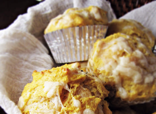 <strong>Get the <a href="http://katieatthekitchendoor.com/2012/09/20/pumpkin-cheddar-muffins/#comments">Pumpkin Cheddar Muffins recipe</a> by Katie At The Kitchen Door</strong>