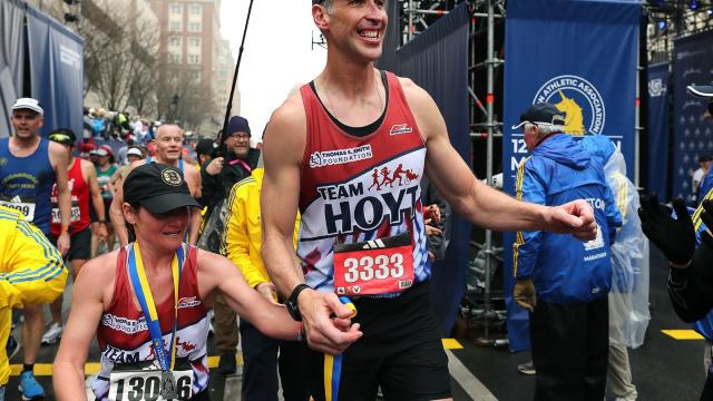 Aaron Judge supports wife Samantha Bracksieck at NYC Marathon