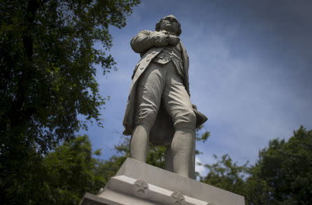 A statue of Alexander Hamilton stands in New York's Central Park July 28, 2015. REUTERS/Mike Segar