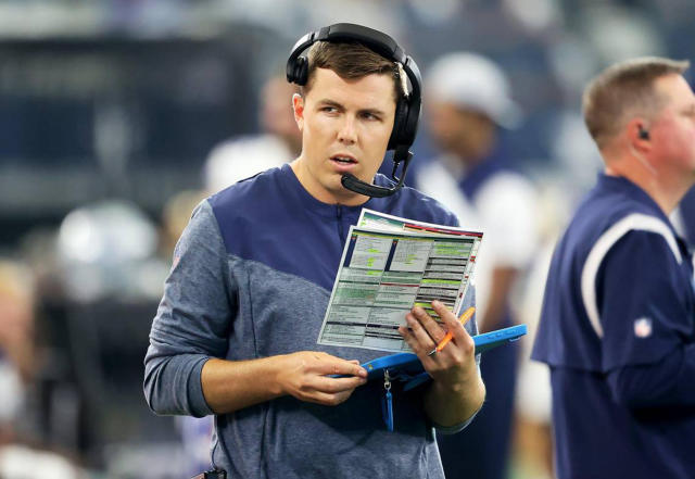 Kellen Moore makes quick switch from QB to coach for Cowboys