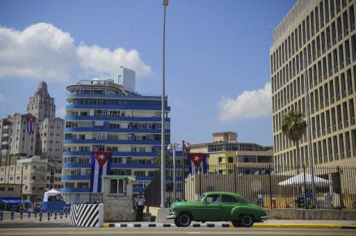 即使是古巴首都哈瓦那 (Havana) 也只有 5 個網路熱點 (圖:AFP)