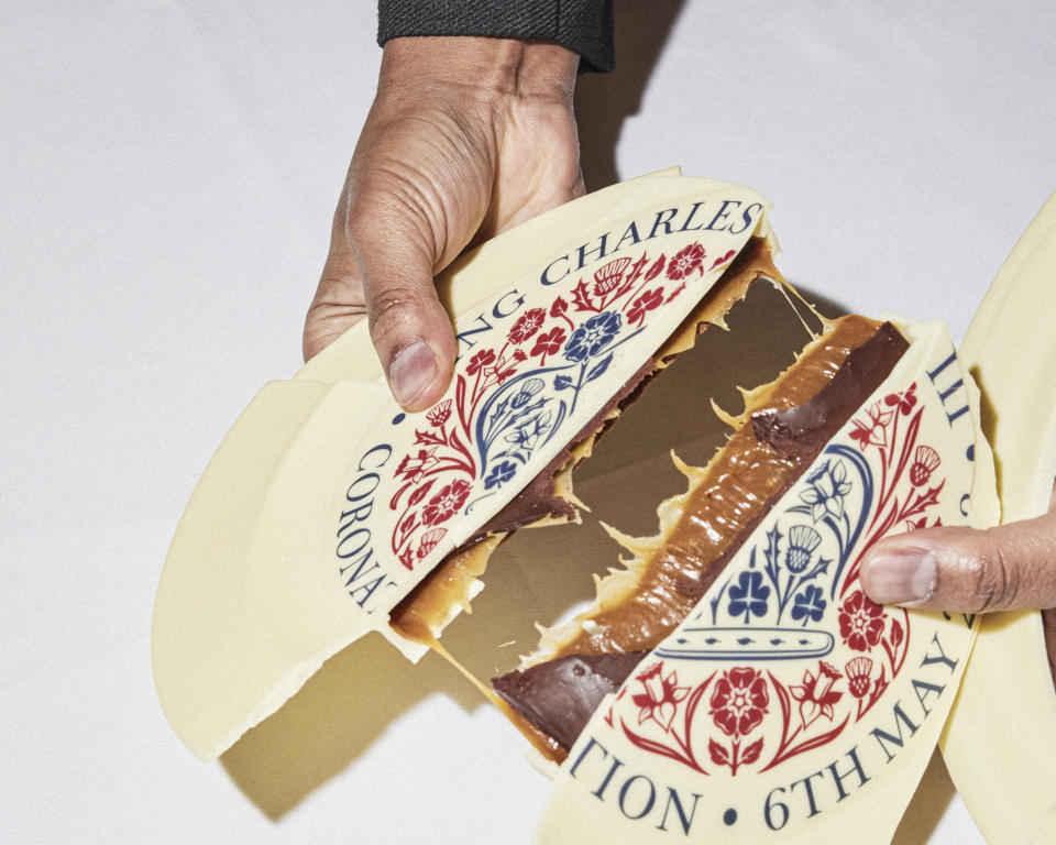 Selfridges is offering a commemorative edible coronation plate at Dolly's Café for King Charles III's coronation. 