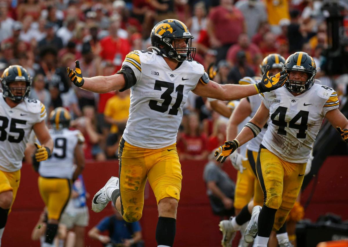 Iowa linebacker Jack Campbell's path mirrors former Hawkeye Josey Jewell