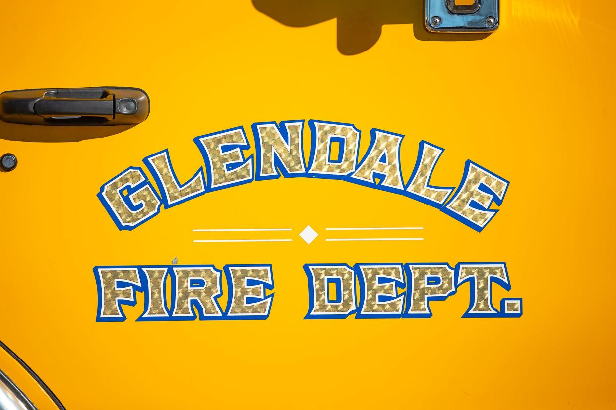 A side image of a Glendale firetruck.