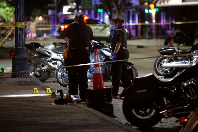 Shooting in the Sixth Street Entertainment District area of Austin