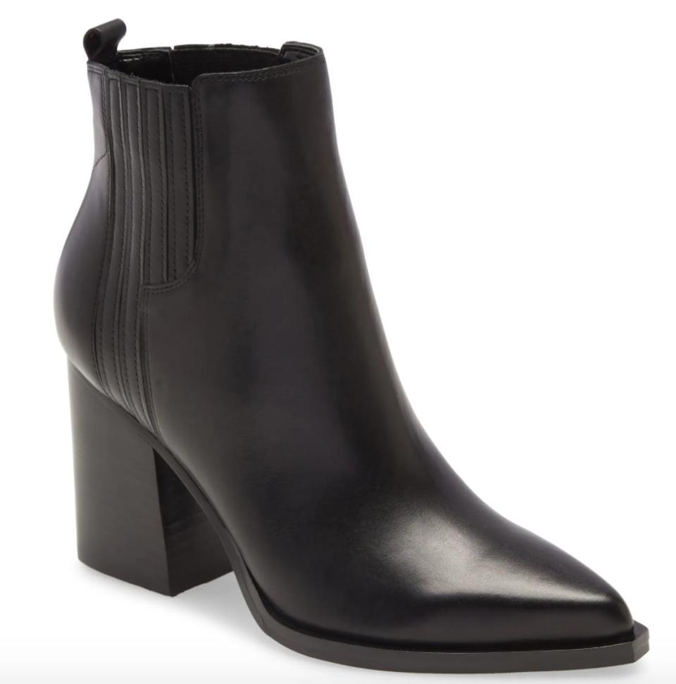 These boots have a 4.2-star rating over more than 300 reviews. They come in sizes 5 to 11. <a href="https://fave.co/38LgeGD" target="_blank" rel="noopener noreferrer">Originally $190, get them now for $100 at Nordstrom</a>.