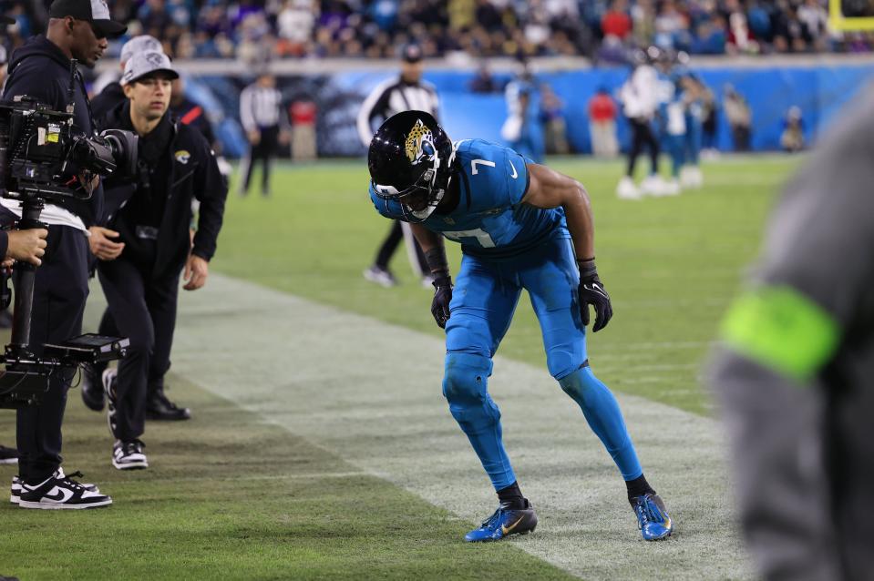 Jacksonville Jaguars wide receiver Zay Jones (7) comes up limping during the fourth quarter of a regular season NFL football matchup Sunday, Dec. 17, 2023 at EverBank Stadium in Jacksonville, Fla. The Baltimore Ravens defeated the Jacksonville Jaguars 23-7. [Corey Perrine/Florida Times-Union]