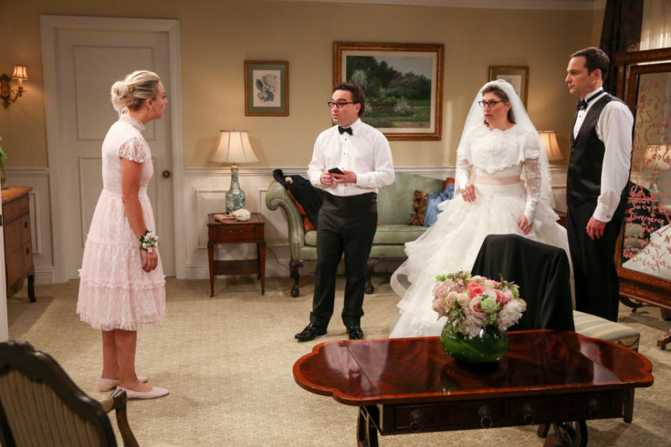 Kaley Cuoco, Johnny Galecki, Mayim Bialik, and Jim Parsons star in the May 10 episode of <i>The Big Bang Theory</i>. (Photo: Michael Yarish/CBS via Getty Images)