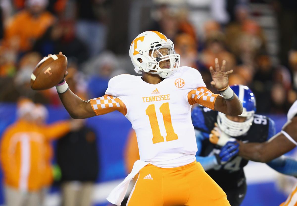 Tennessee Titans quarterback, Joshua Dobbs, graduated from the university  of Tennessee with a perfect 4.0 GPA in aerospace engineering. Wow. :  r/AerospaceEngineering