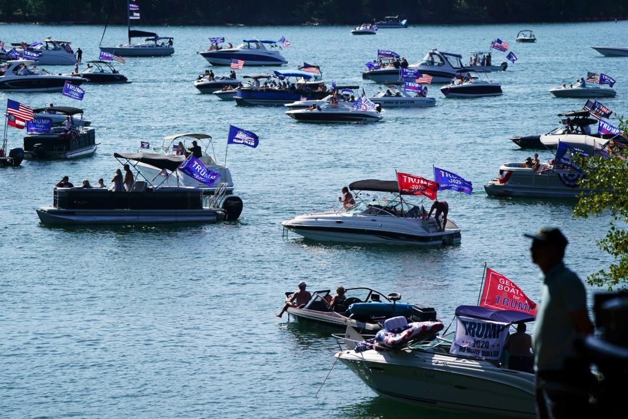 Des bateaux réunis lors d'une parade nautique pro-Trump - Elijah Nouvelage / GETTY IMAGES NORTH AMERICA / Getty Images via AFP