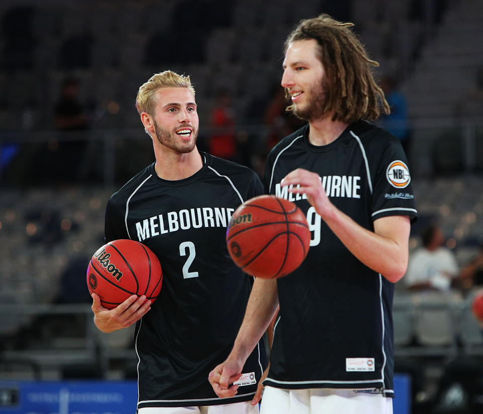 Felix Von Hofe playing basketball with Melbourne United.